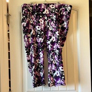 Lane Bryant “livi” calf length athletic pant with pocket at waist band